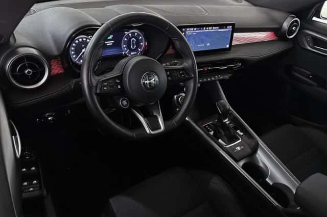 Alfa Romeo Tonale (2025) thumbnail 5
