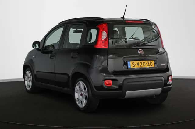 Fiat Panda (2023) thumbnail 4