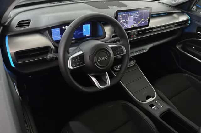 Jeep Avenger (2024) thumbnail 5