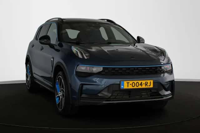 Lynk & Co 01 (2023) thumbnail 2
