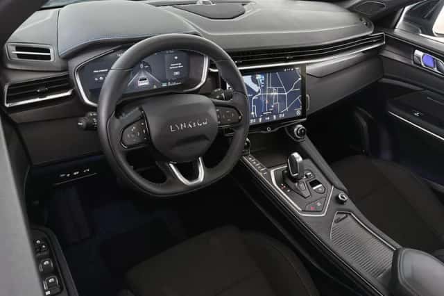 Lynk & Co 01 (2023) thumbnail 5