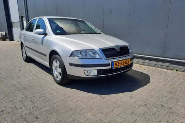 Škoda Octavia (2005) thumbnail 1