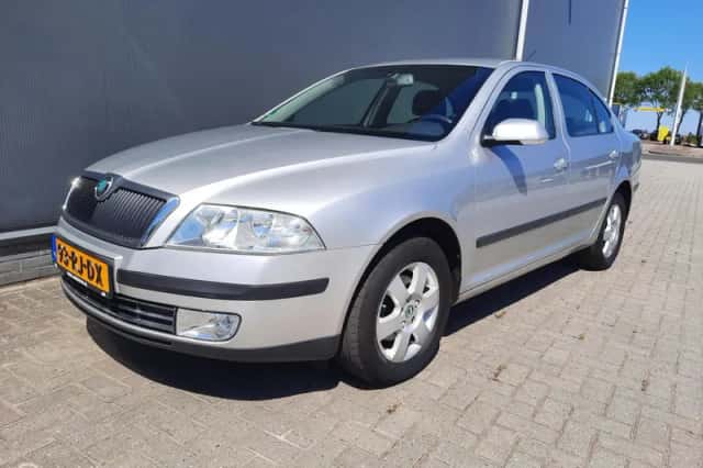 Škoda Octavia (2005) thumbnail 6