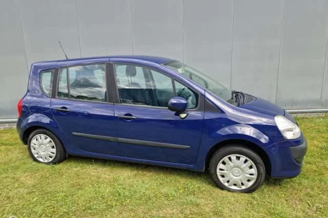Renault Modus (2010) thumbnail 3