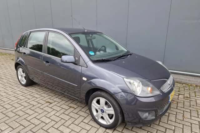 Ford Fiesta (2007) thumbnail 1