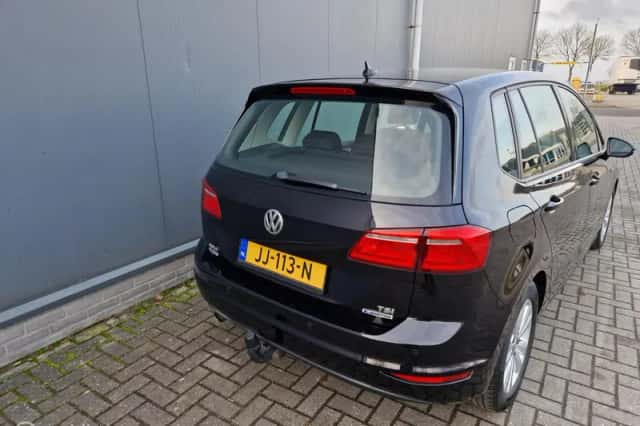Volkswagen Golf Sportsvan (2016) thumbnail 5