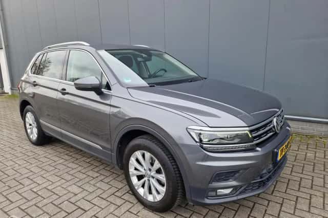 Volkswagen Tiguan (2018) thumbnail 1