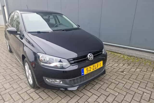 Volkswagen Polo (2013) thumbnail 2