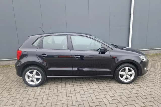 Volkswagen Polo (2013) thumbnail 4
