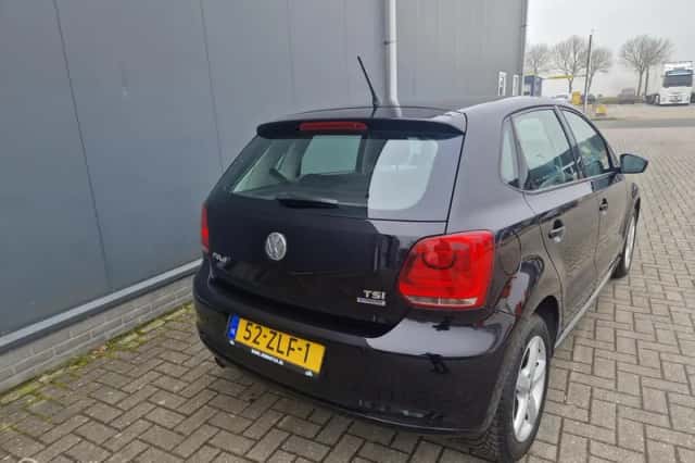 Volkswagen Polo (2013) thumbnail 6