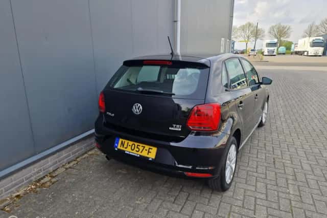 Volkswagen Polo (2016) thumbnail 4