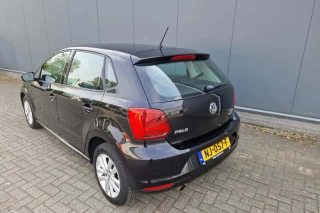 Volkswagen Polo (2016) thumbnail 5