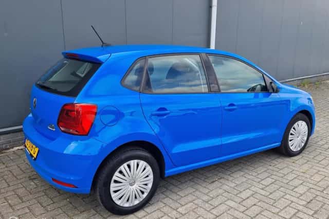 Volkswagen Polo (2016) thumbnail 3
