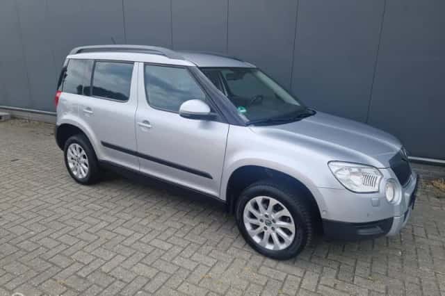 Škoda Yeti (2013) thumbnail 5