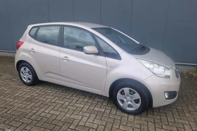 Kia Venga (2012) thumbnail 3