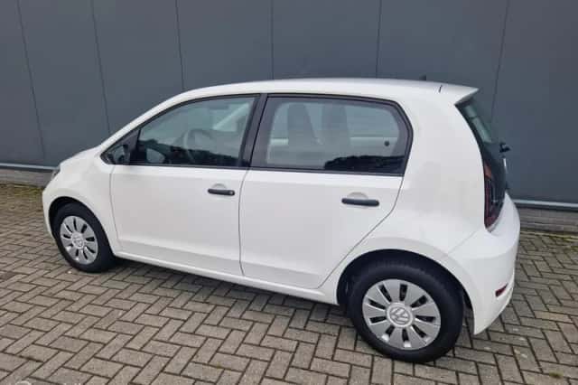 Volkswagen Up! (2017) thumbnail 6