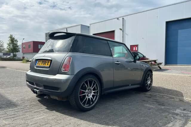 MINI Cooper S (2005) thumbnail 5