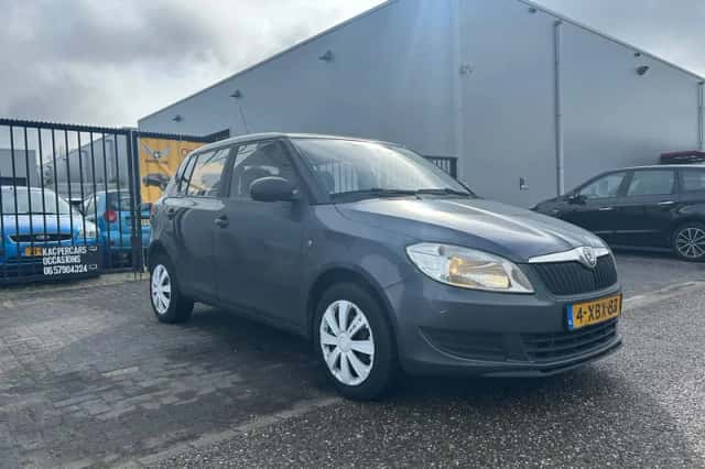 Škoda Fabia (2011) thumbnail 3