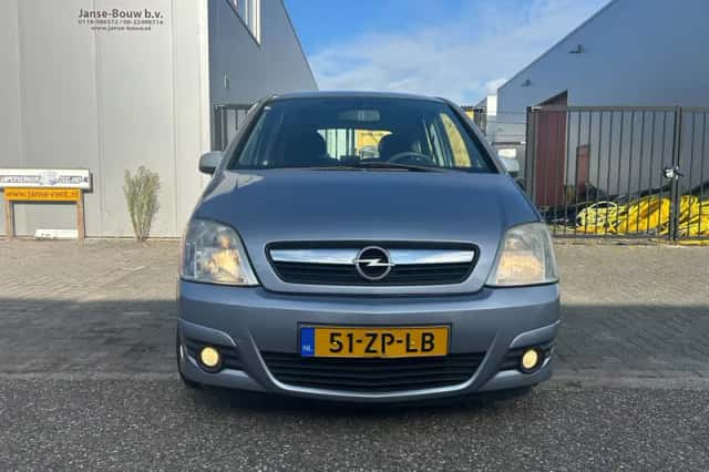 Opel Meriva (2008) thumbnail 2