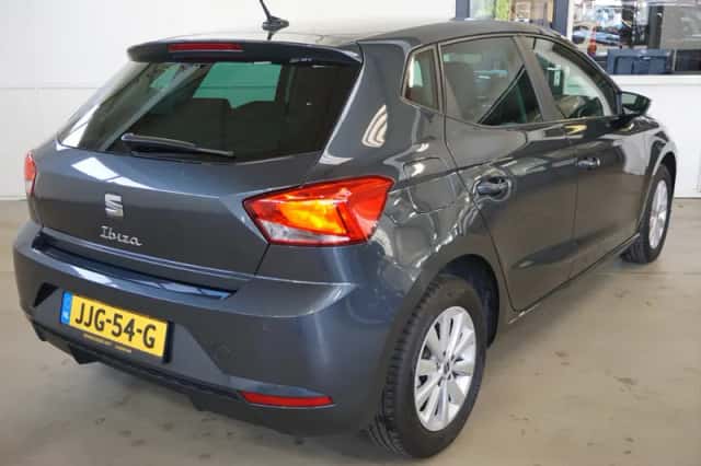 SEAT Ibiza (2023) thumbnail 2