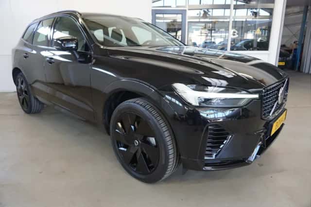 Volvo XC60 (2023) thumbnail 4