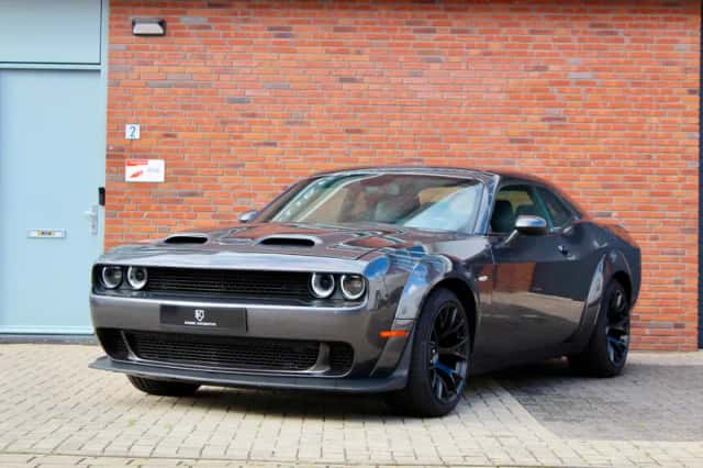 Dodge Challenger (2020) thumbnail 1