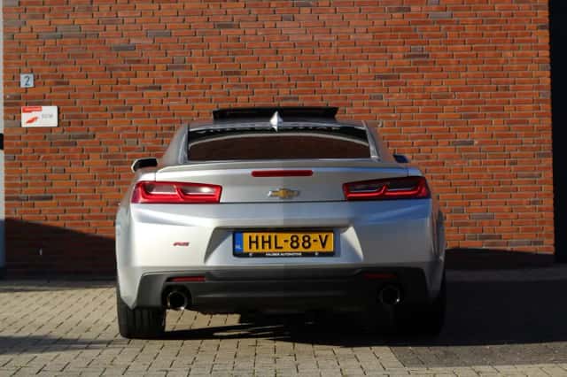 Chevrolet Camaro (2018) thumbnail 3