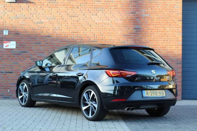 SEAT Leon (2018) thumbnail 3