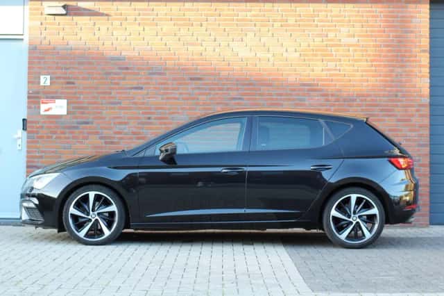 SEAT Leon (2018) thumbnail 4
