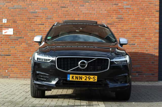 Volvo XC60 (2018) thumbnail 4
