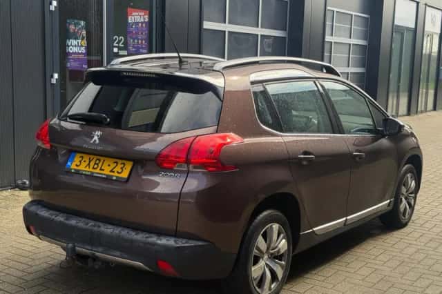 Peugeot 2008 (2014) thumbnail 4
