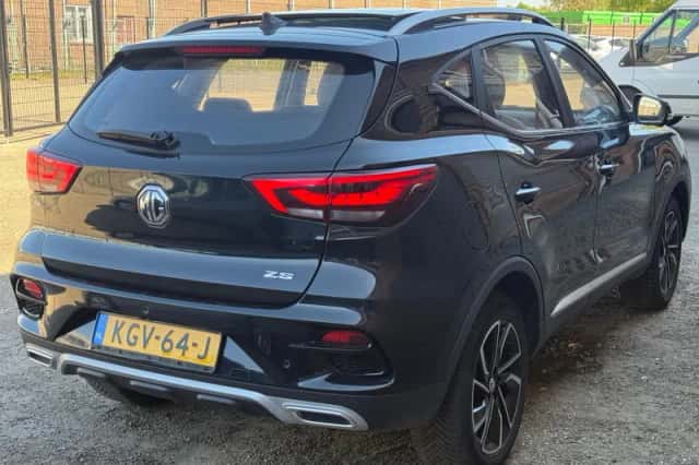 MG ZS (2023) thumbnail 4