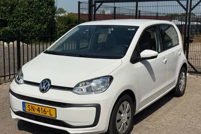Volkswagen Up! (2018) thumbnail 1