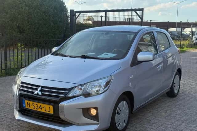 Mitsubishi Space Star (2021) thumbnail 1
