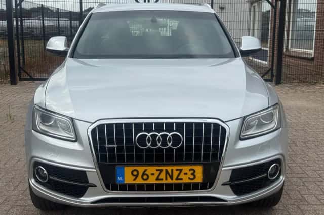Audi Q5 (2013) thumbnail 2