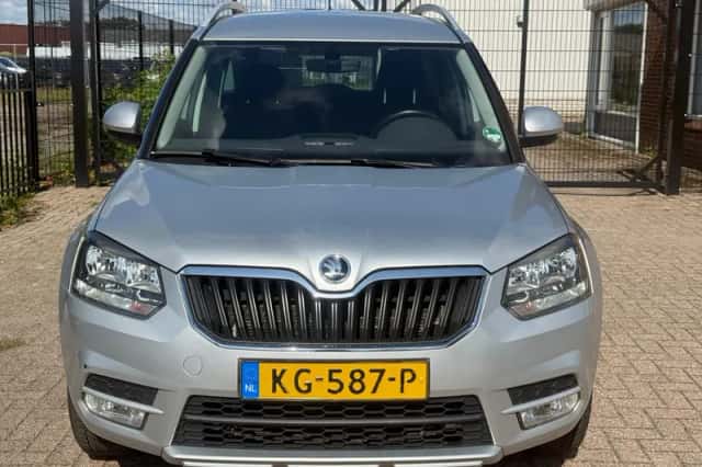 Škoda Yeti (2016) thumbnail 2
