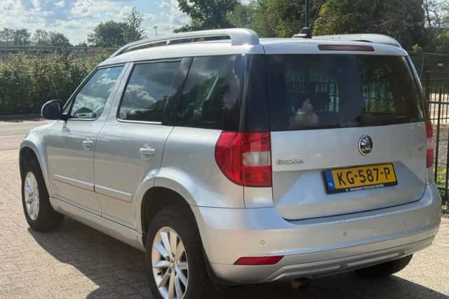 Škoda Yeti (2016) thumbnail 4
