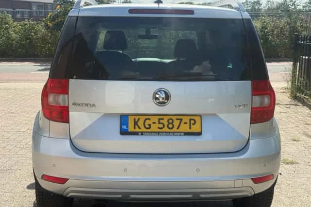 Škoda Yeti (2016) thumbnail 5