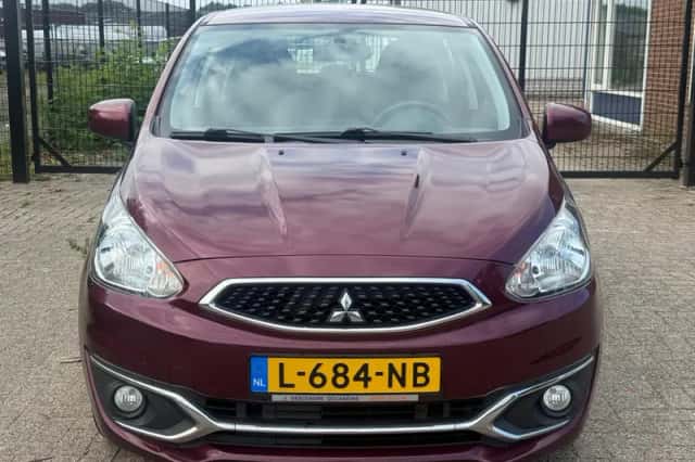 Mitsubishi Space Star (2016) thumbnail 2