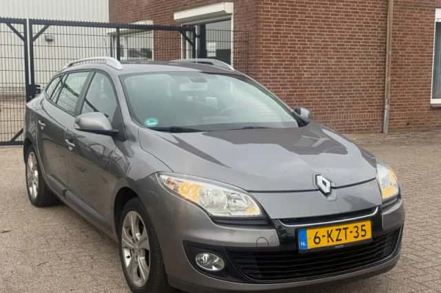 Renault Mégane (2013) thumbnail 3