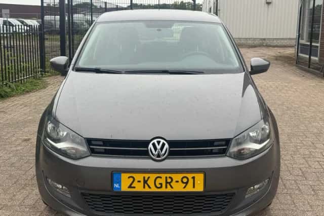 Volkswagen Polo (2013) thumbnail 2