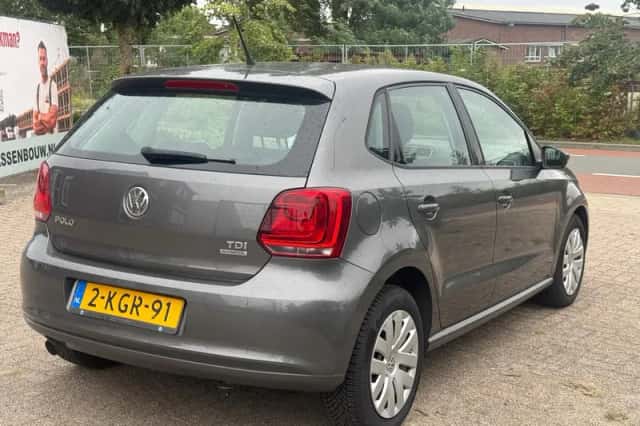 Volkswagen Polo (2013) thumbnail 6