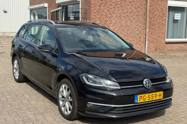 Volkswagen Golf (2017) thumbnail 3