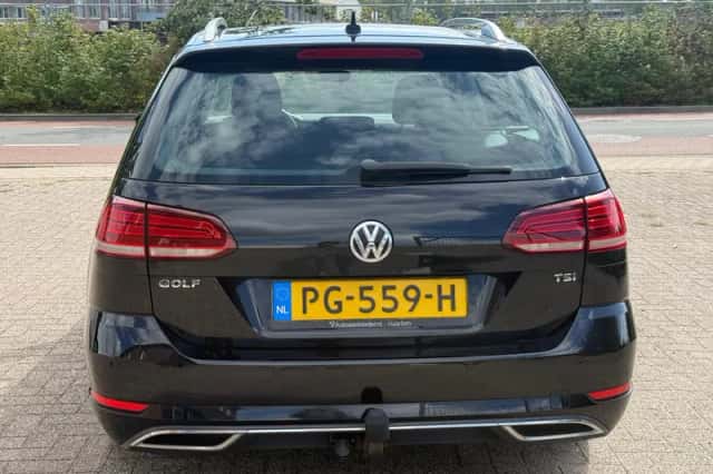 Volkswagen Golf (2017) thumbnail 5