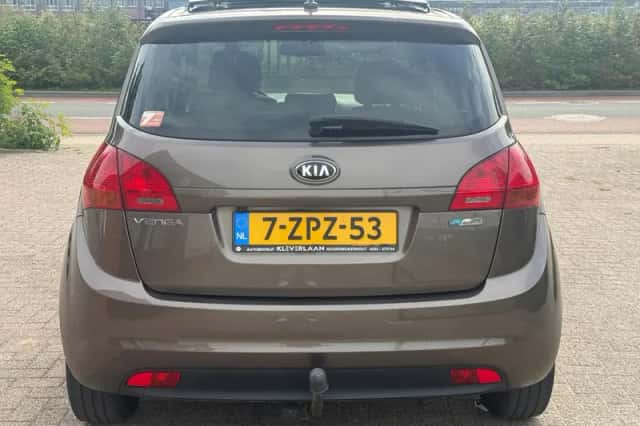 Kia Venga (2015) thumbnail 5
