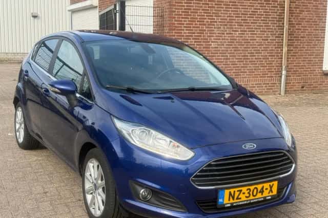 Ford Fiesta (2016) thumbnail 3