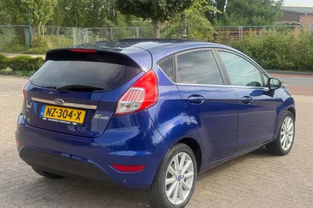Ford Fiesta (2016) thumbnail 4