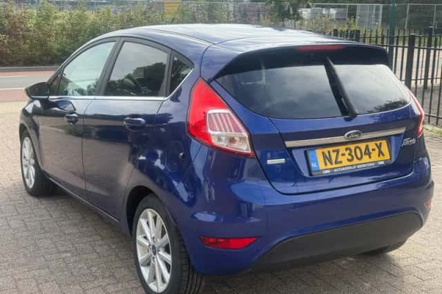 Ford Fiesta (2016) thumbnail 6