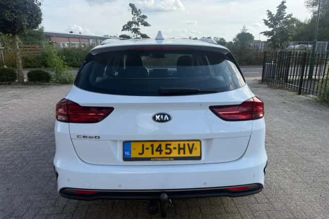 Kia Ceed (2020) thumbnail 5