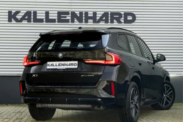BMW X1 (2025) thumbnail 3